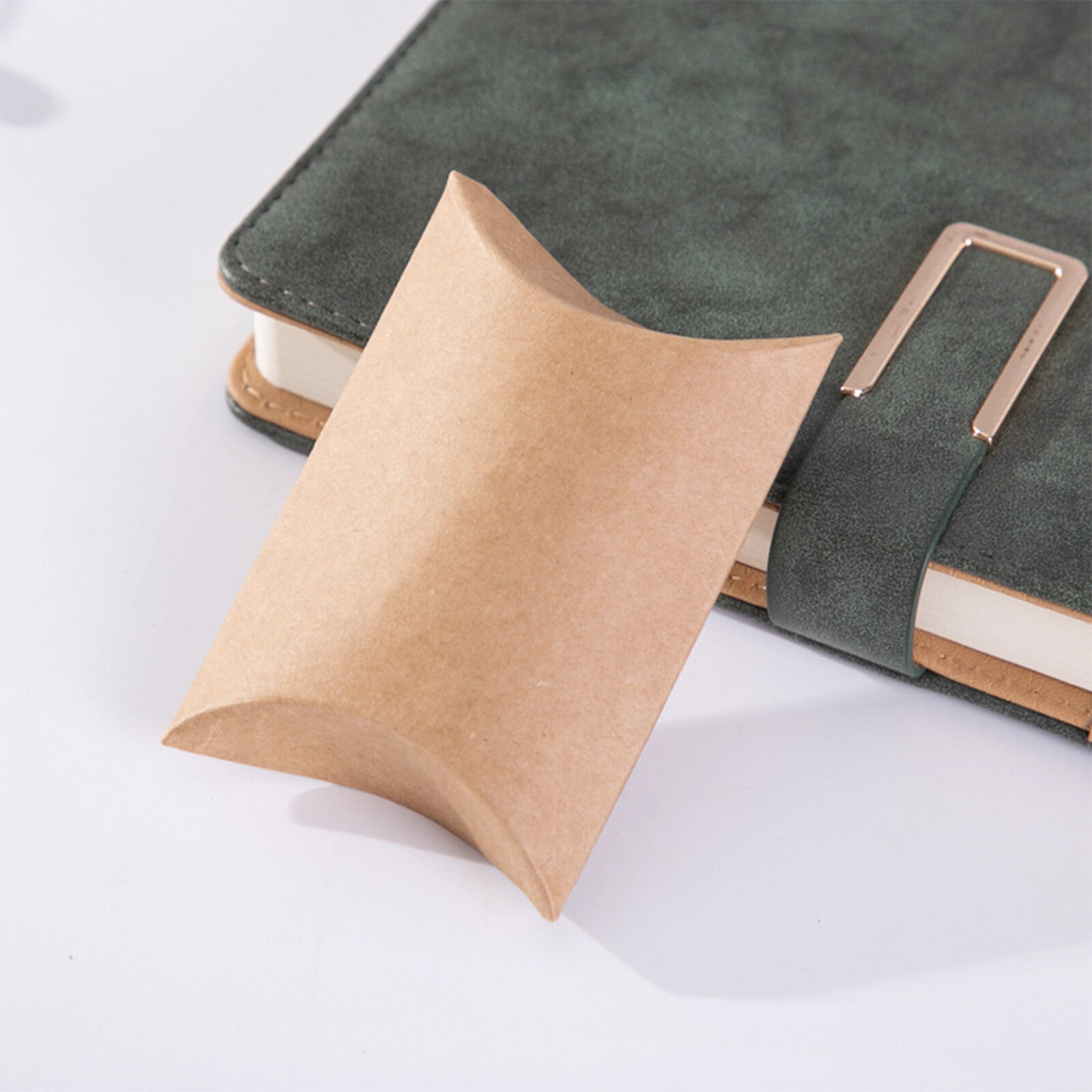 UP 300Pcs Xmas Candy Gift Box Bag Pillow Favor Kraft Paper Gift Favour Wedding